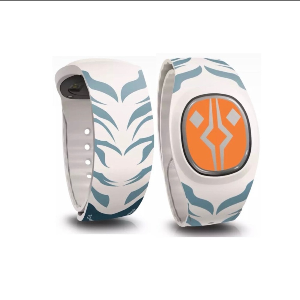 Disney Star Wars Ahsoka Tano MagicBand+, unlinked, never opened, charger cable